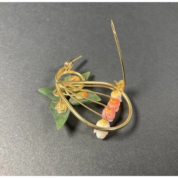 Vintage Faux Jade & Coral White Carved Rose Buds Gold Tone Pin Brooch - Picture 9 of 11